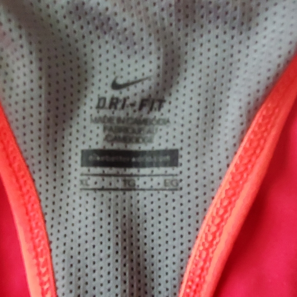 NWOT NIKE  DRI FIT ACTIVEWEAR - Picture 5 of 8